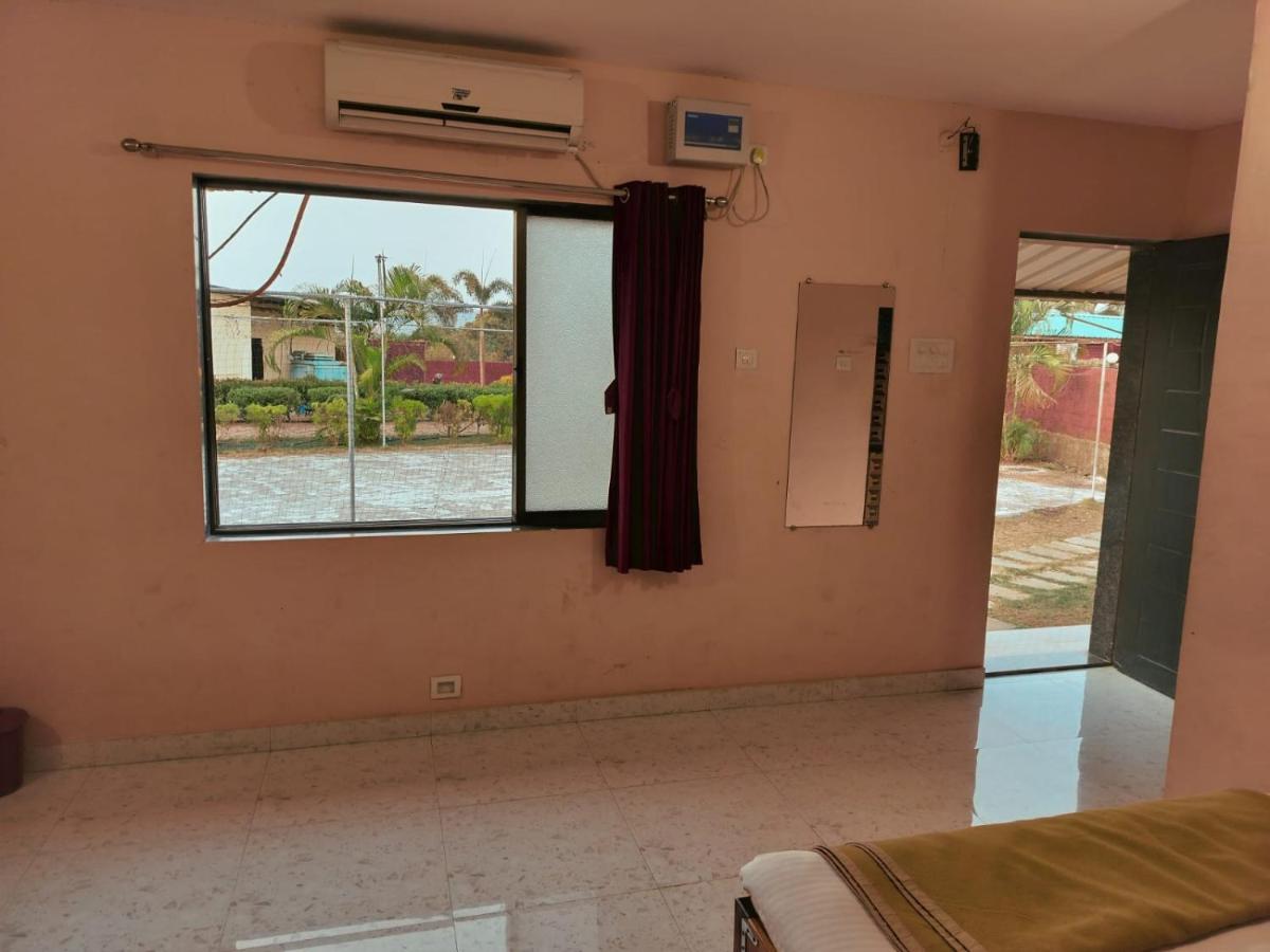 Nargis Farm Resort - Housity
