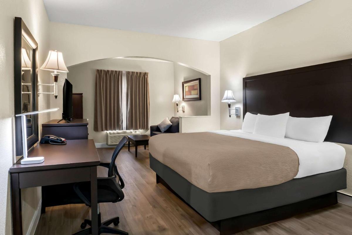 Quality Inn & Suites Lafayette - Housity