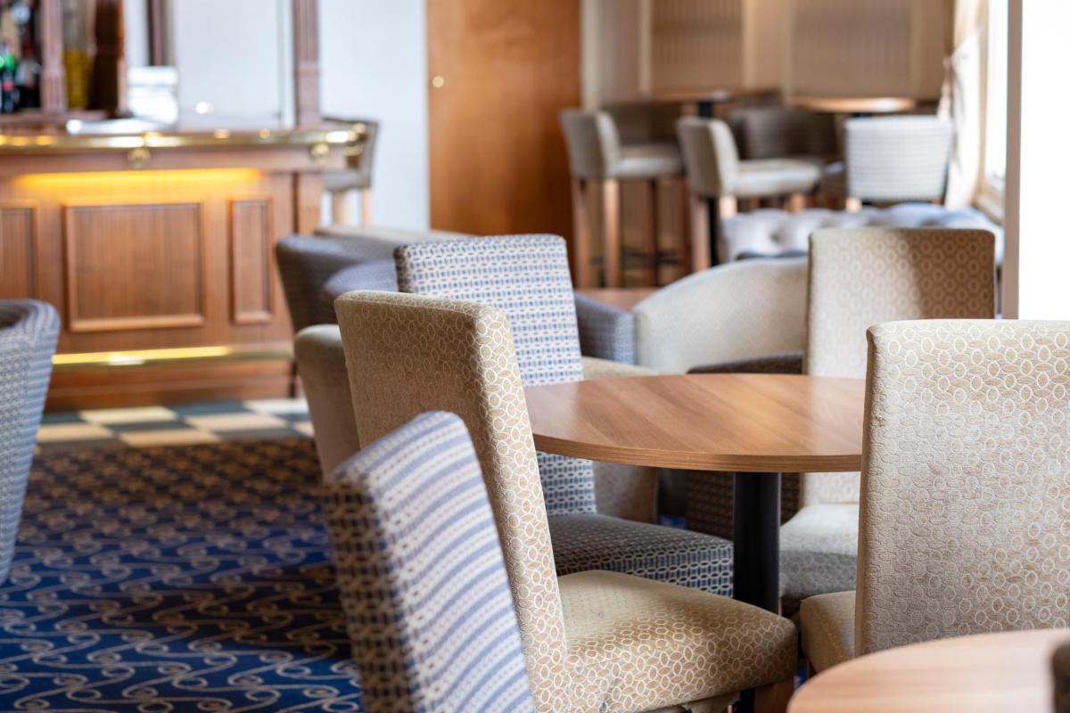 The Hydro Hotel - Housity