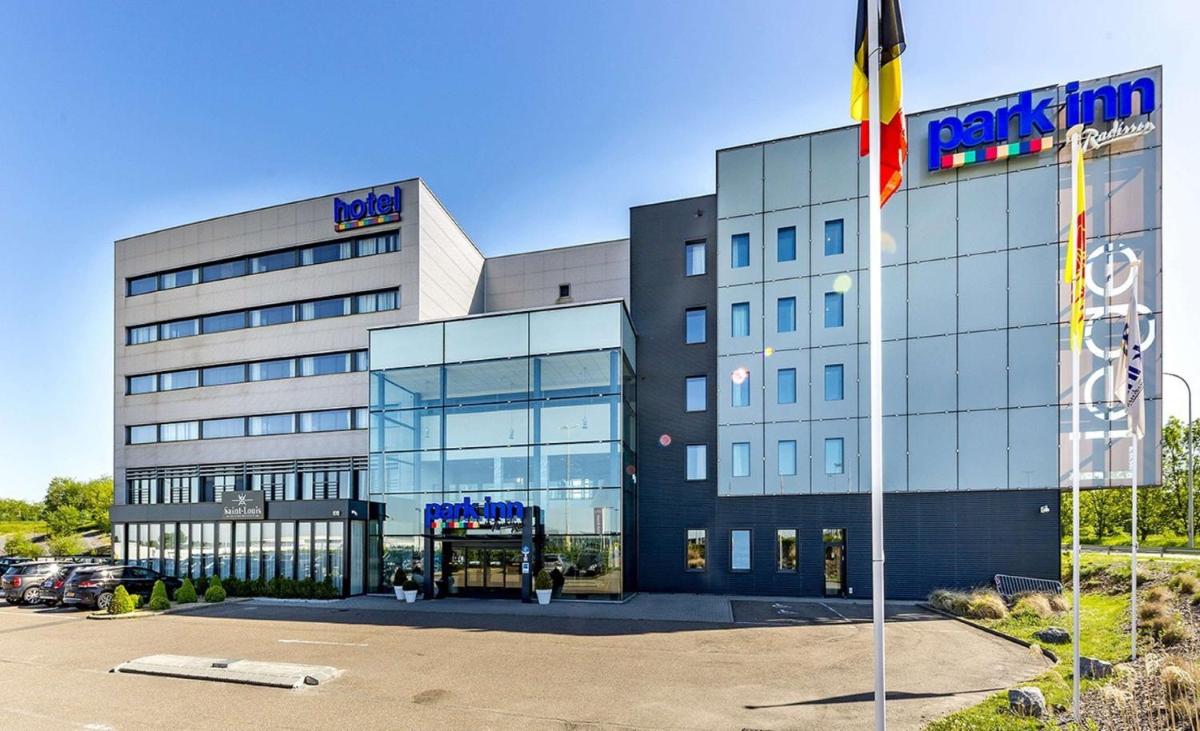 Park Inn by Radisson Liege Airport - Housity