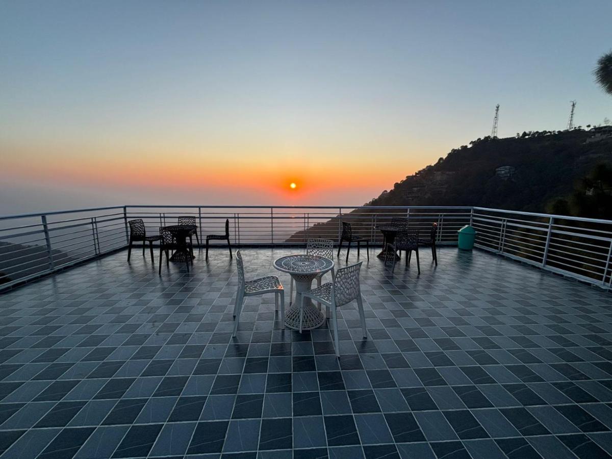 Aravindam House By Vanasthali Kasauli I Open Rooftop & Garden I Bonfire I - Housity