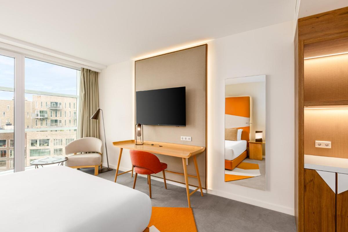Room Mate Aitana - Housity
