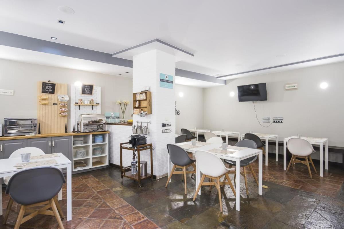 Hotel Alda Castillo de Olite - Housity