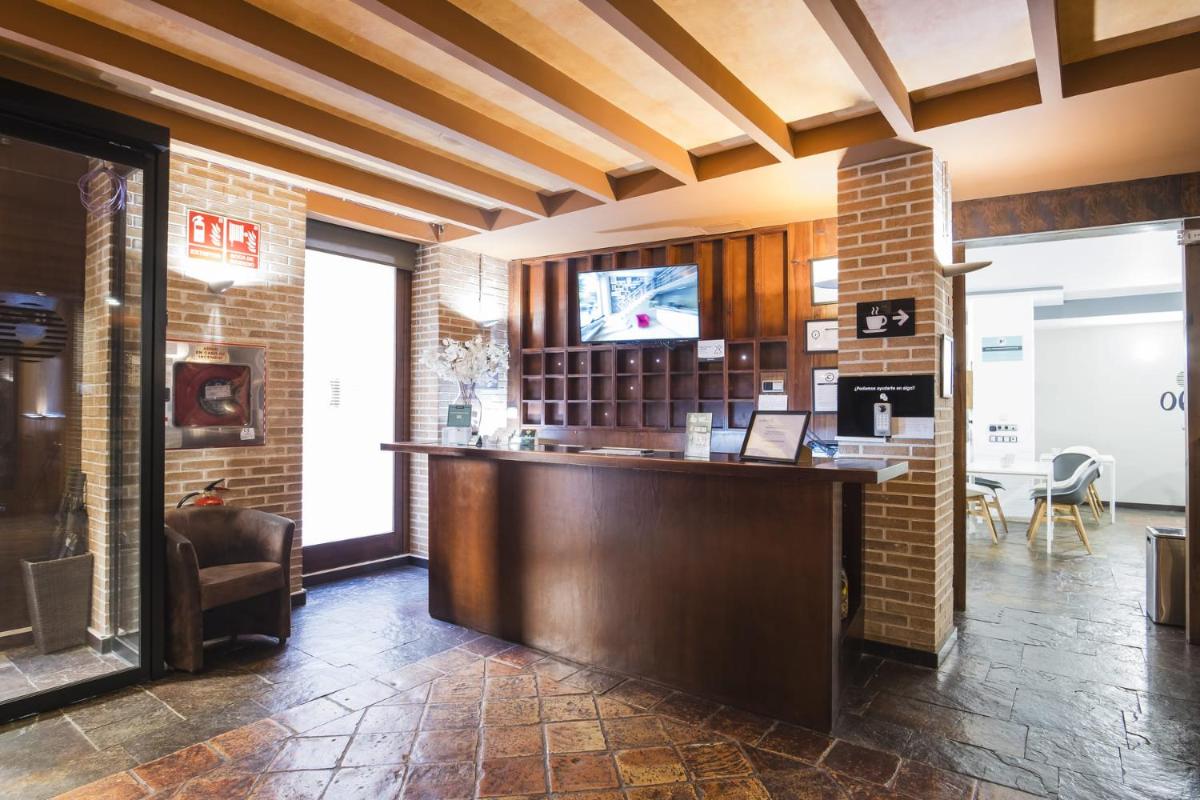 Hotel Alda Castillo de Olite - Housity