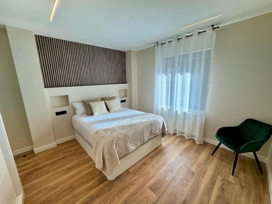 Premium Plaza de la Fuente - Housity