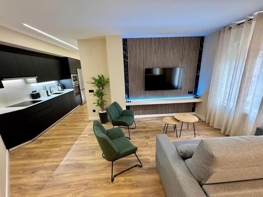 Premium Plaza de la Fuente - Housity
