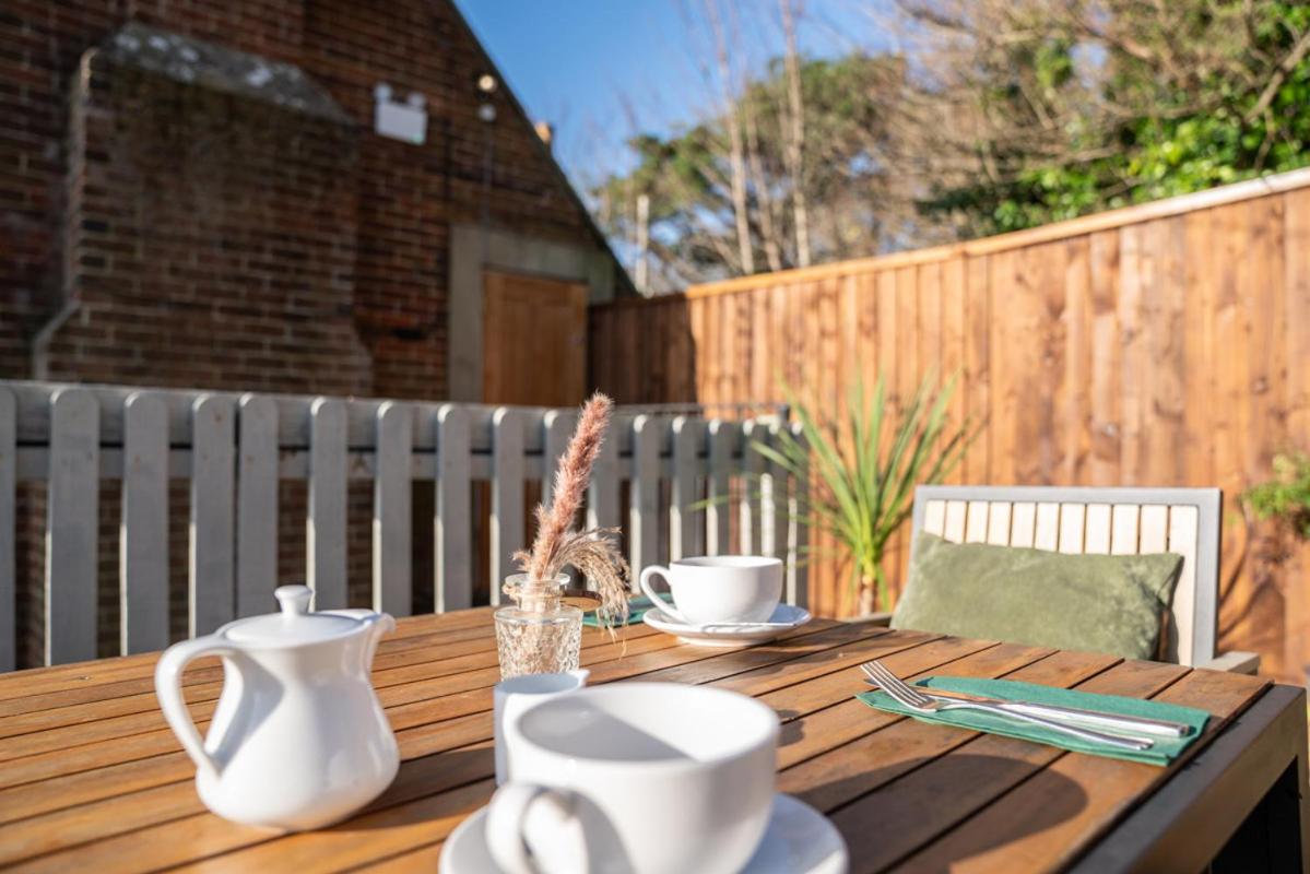 The Buddle Inn - Housity