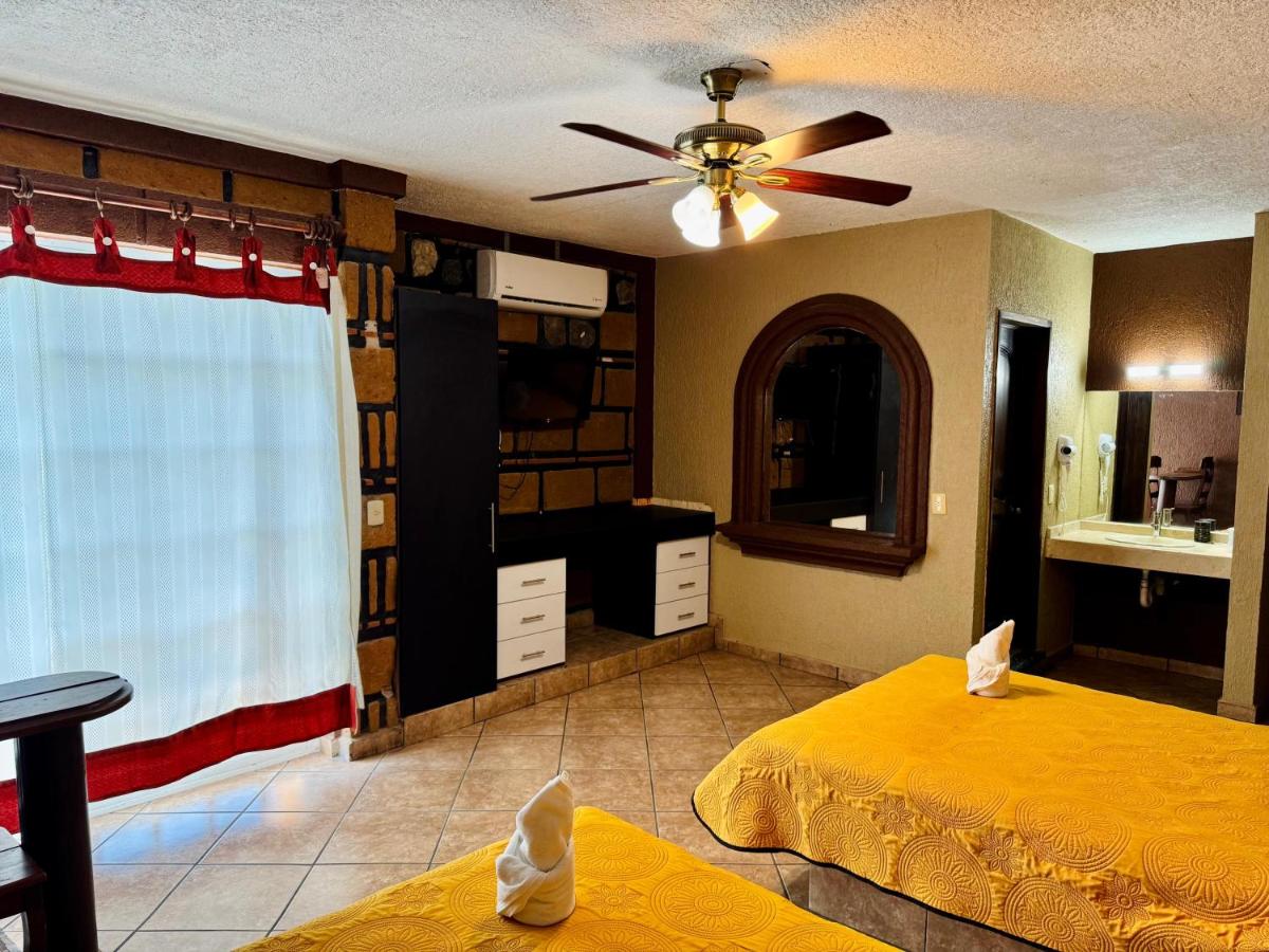 Hotel Cabañas Santa Cruz - Housity