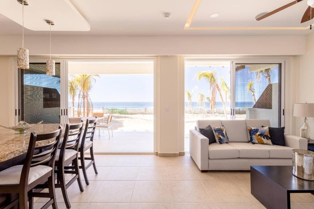 Beachfront Apartment in Puerto Escondido at Vivo Resort - Housity