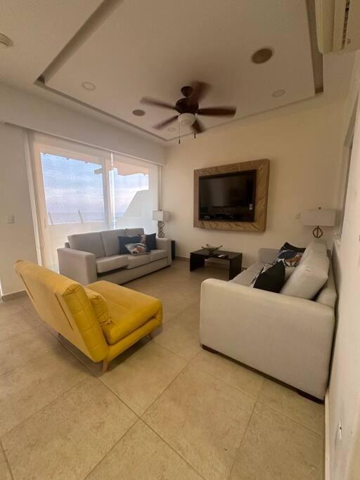 Beachfront Apartment in Puerto Escondido at Vivo Resort - Housity