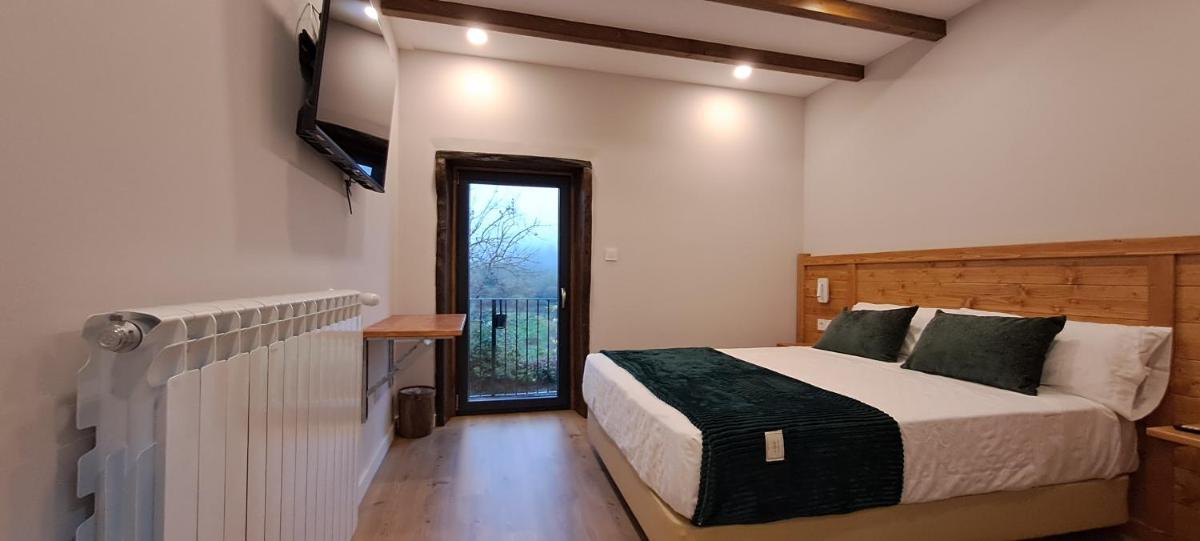 Xanela Xures - Housity