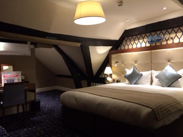 The Crown Wetherspoon - Housity