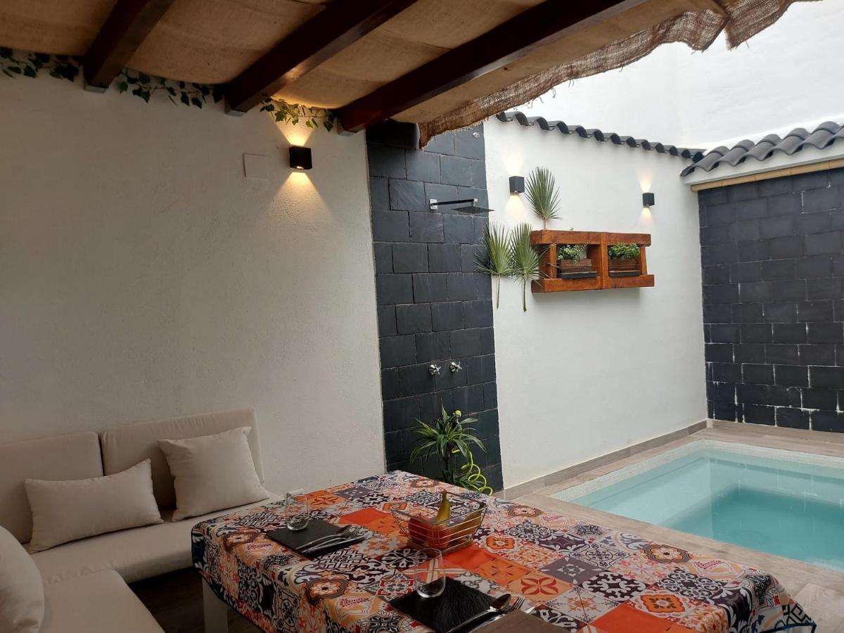 Jacuzi Suite Paradise - Housity