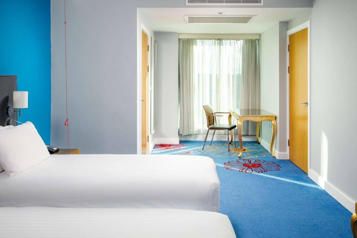 Radisson Blu Hotel, Cardiff - Hizvo