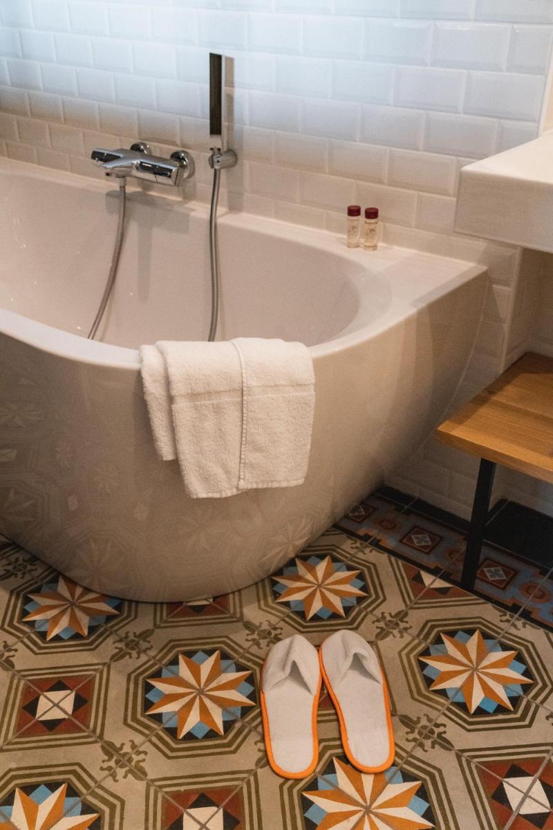 Salle de bains dans l'établissement Chateau du Clos de la Ribaudiere - Teritoria