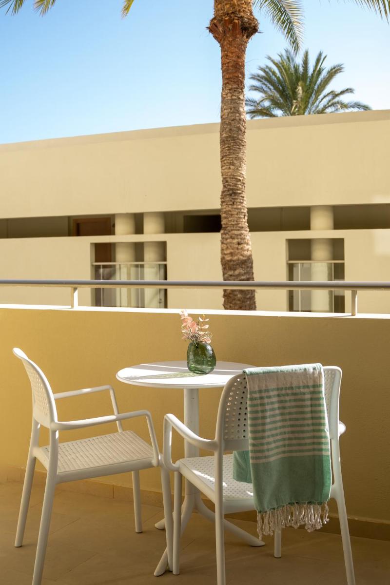 Un balcón o terraza de Iberostar Waves Gaviotas Park
