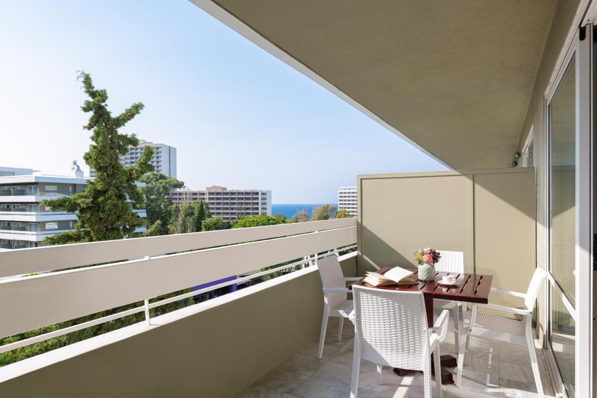 Dionysos Hotel - Housity