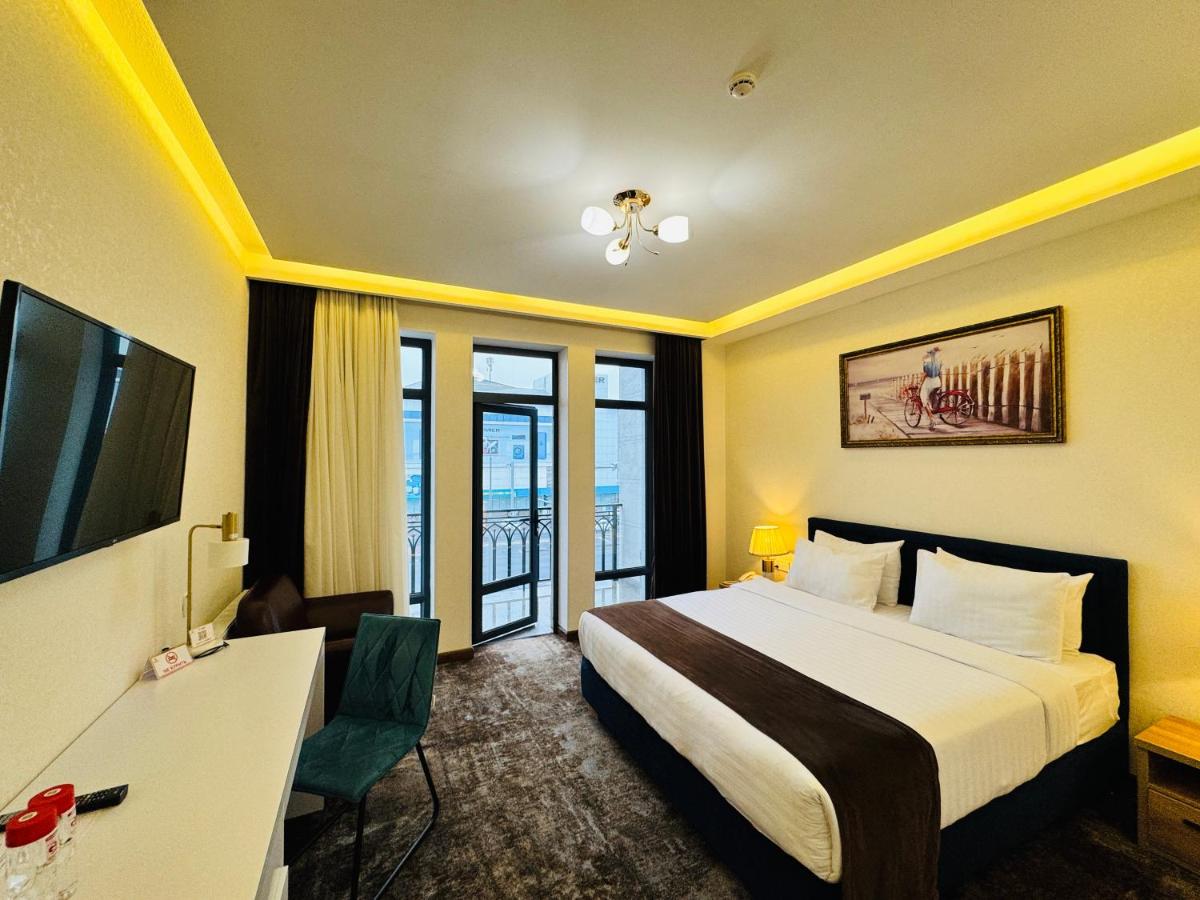 Garnet Mir Hotel - Housity