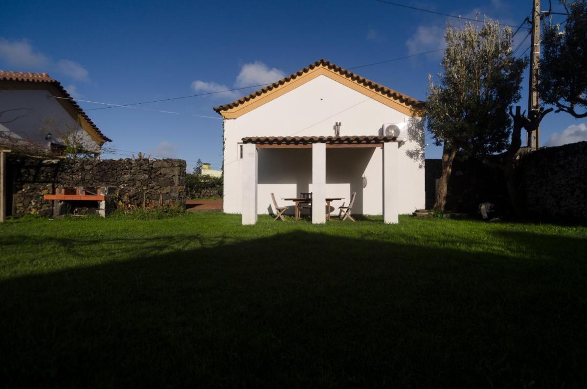 Santana Houses - Housity