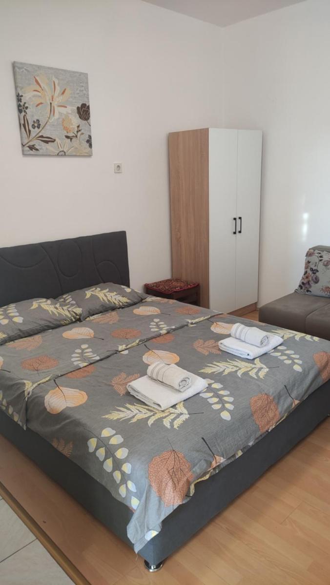 Studio apartman Jakšić - Housity