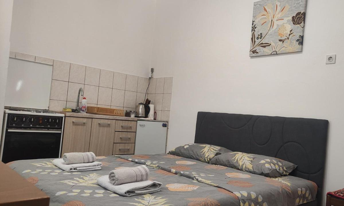 Studio apartman Jakšić - Housity