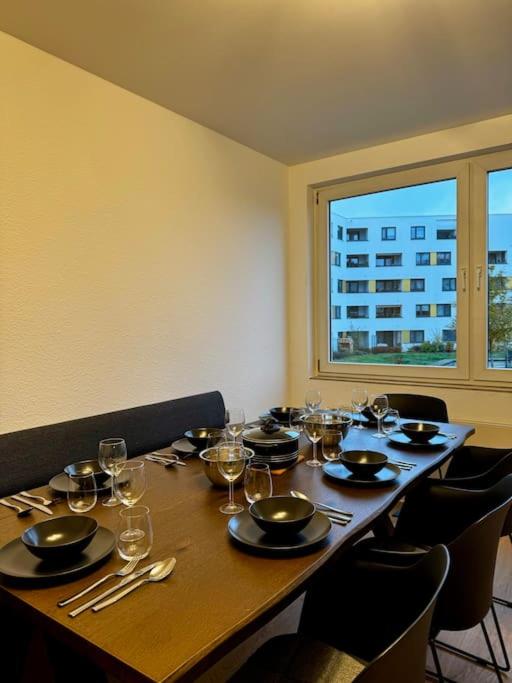 Larooms One - Housity