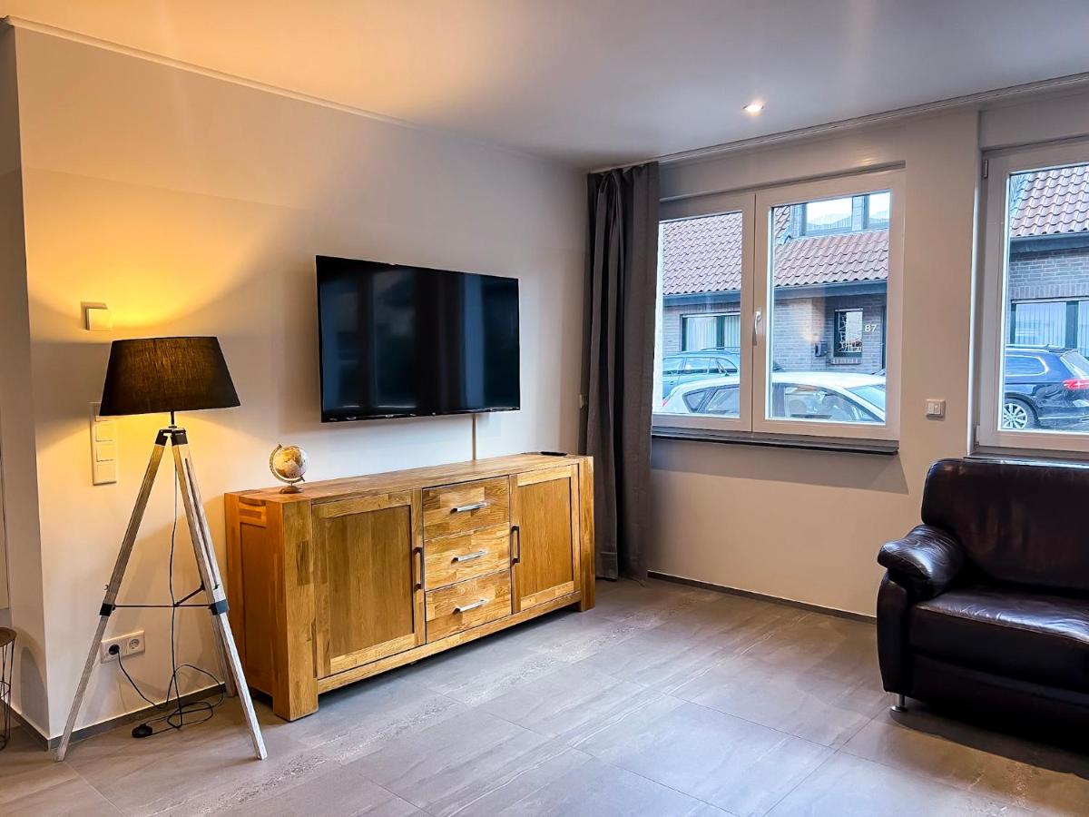 T&K Apartments - Jüchen - Komfortables 4 Zimmer Haus - Housity