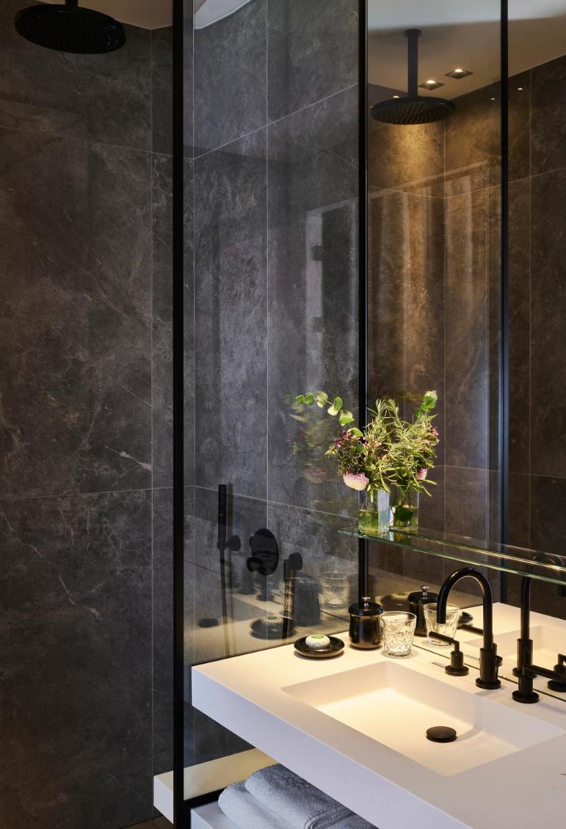 Salle de bains dans l'établissement Maison Boissière BARNES Residences