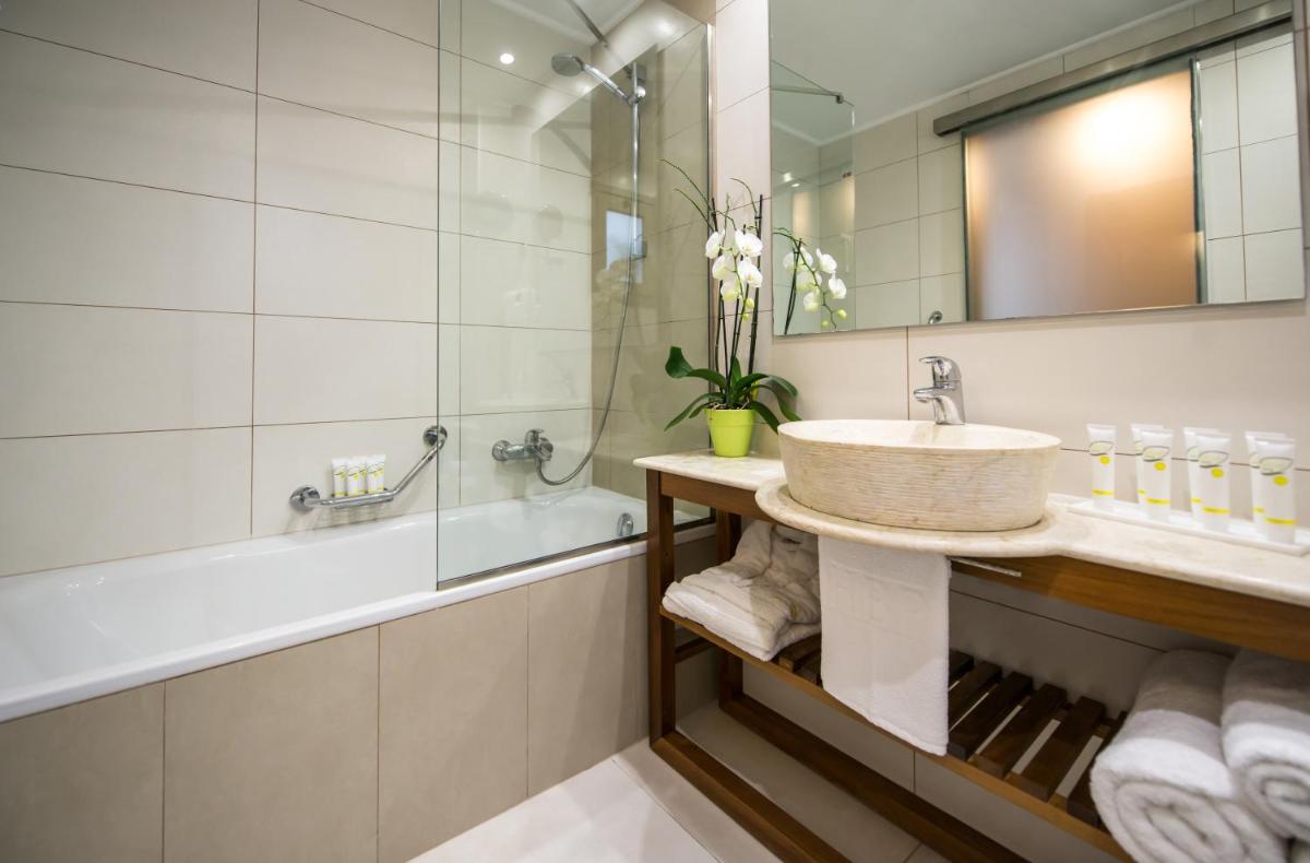 Bitzaro Palace Hotel - Housity