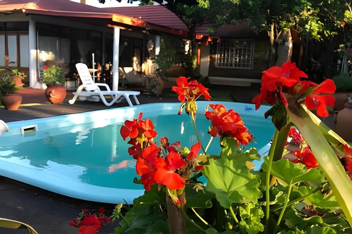 Cabañas con piscina en la entrada de Oberá - Housity