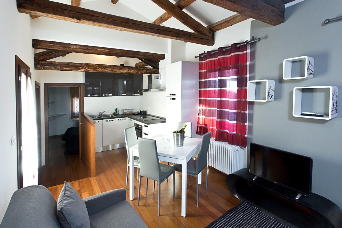 Good Wine Apartments - Housity
