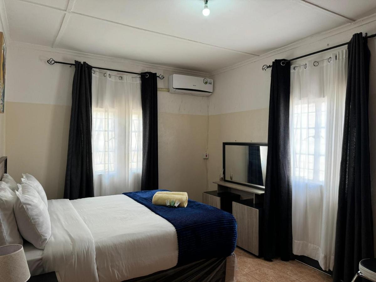 EAGLE WEAVERS NEST - Housity