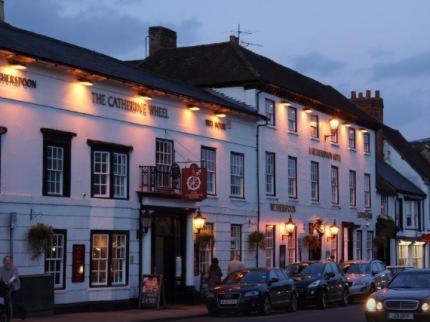 The Catherine Wheel Wetherspoon Hotel - Housity