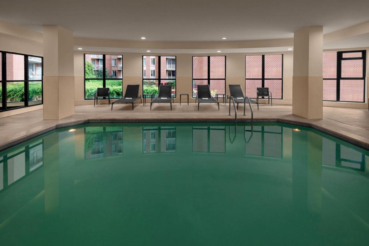 Courtyard by Marriott Washington Capitol Hill/Navy Yard - Housity