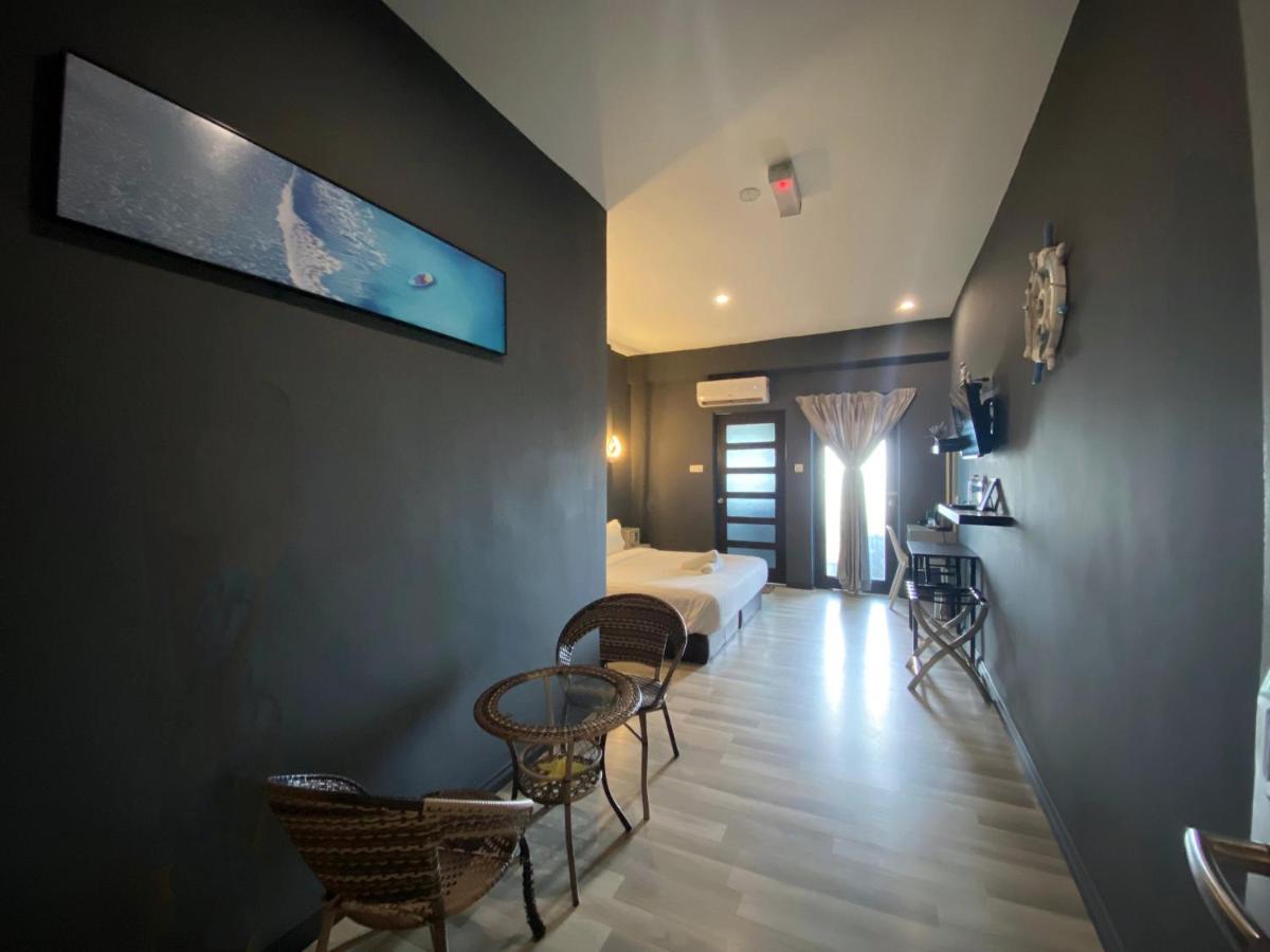 Ang Lee Holiday Stay - Housity