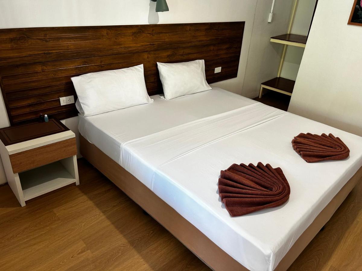 Coco's Guest House - Housity