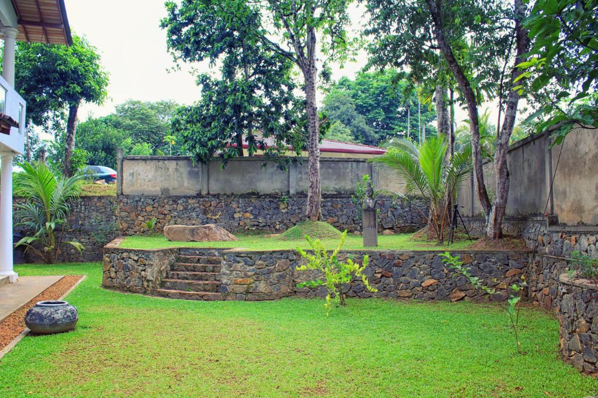 Volunteer Ceylon - Housity