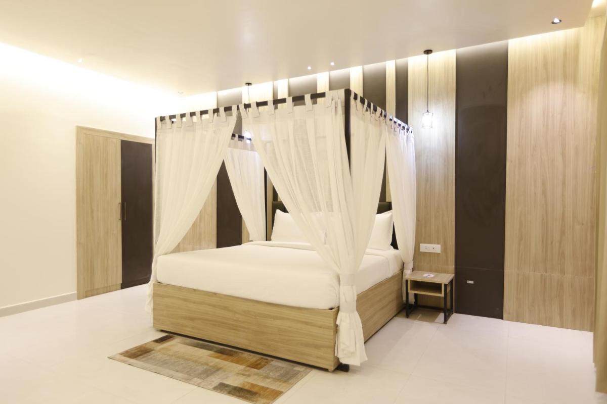 The Solitaire - Housity