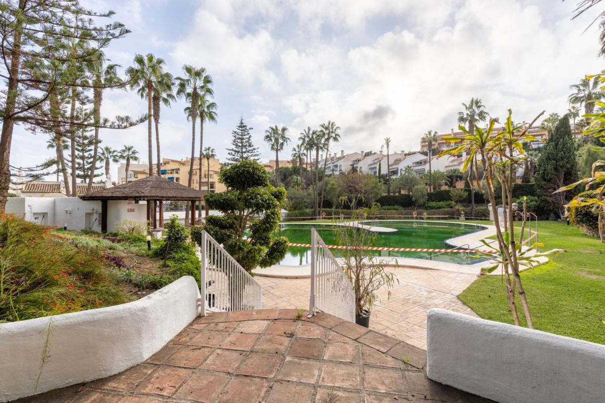 Charming house next to the sea - Housity