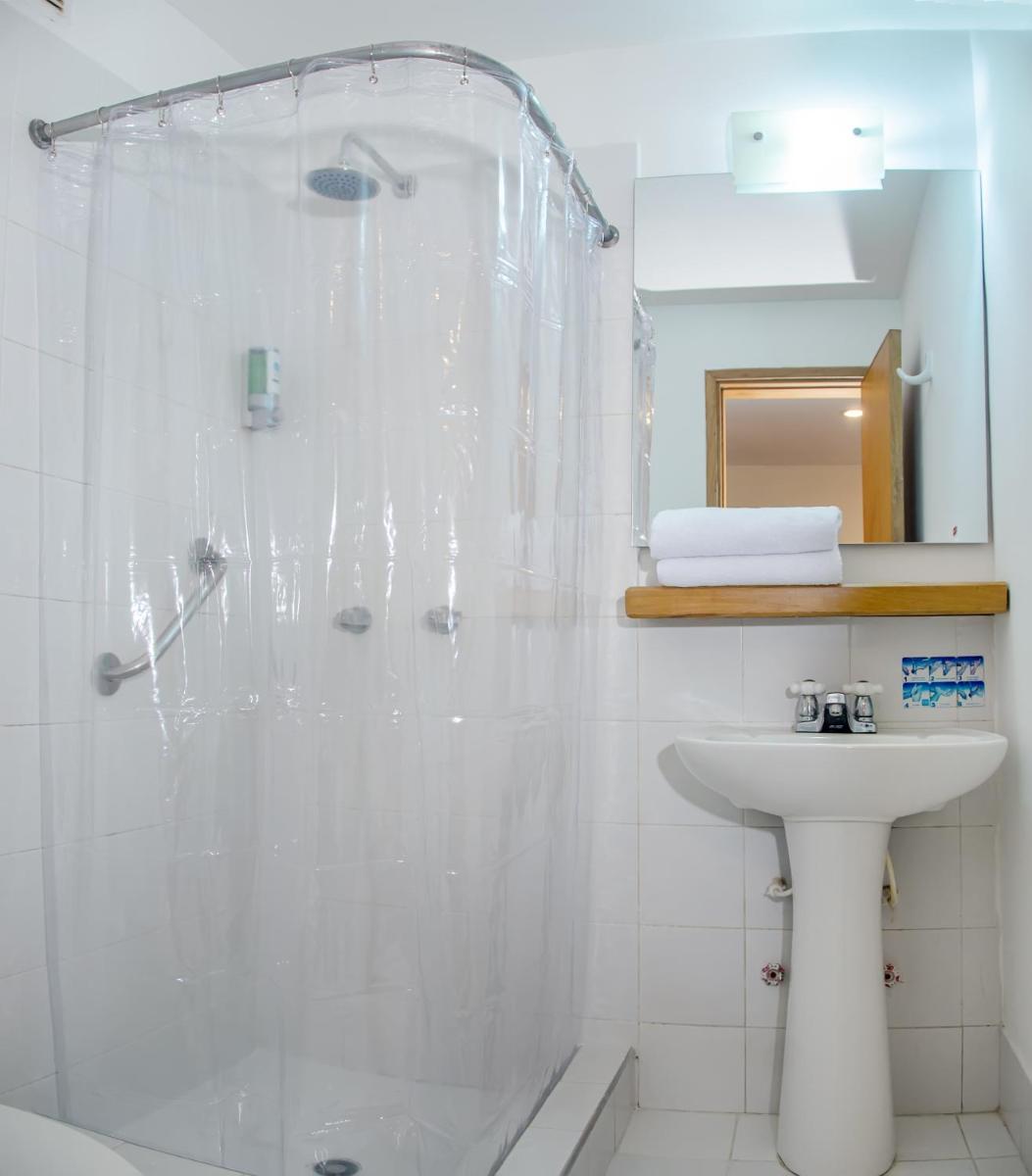 Hotel Be La Sierra - Housity