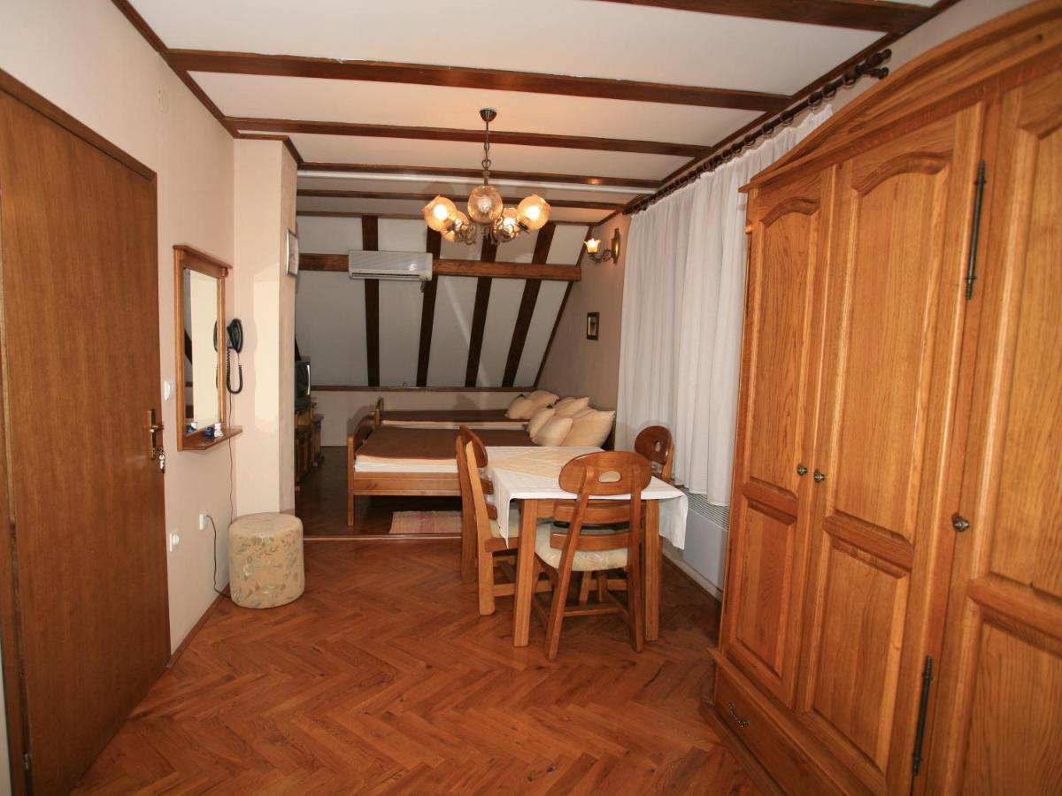 Apartments Vrata Baranje - Housity