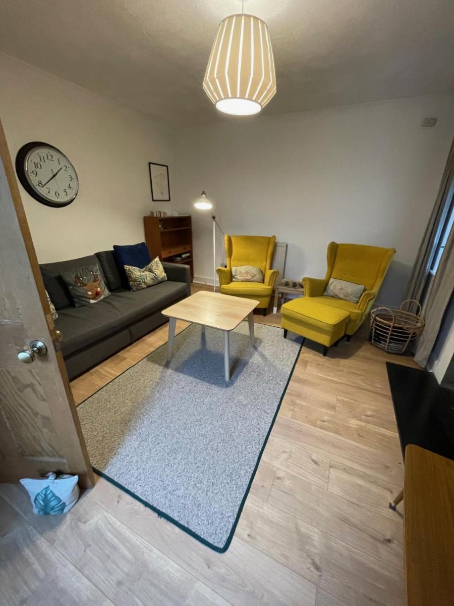 Lovely house next to Euchan River - Housity