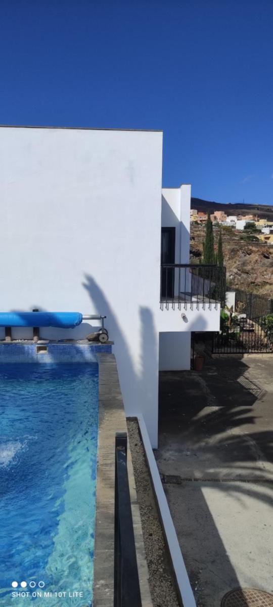 LUXURY VILLA Ocean Views - Housity