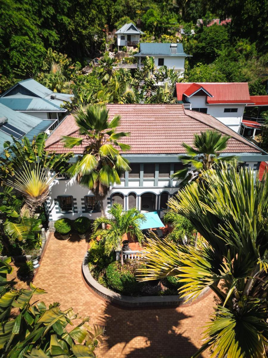 Hotel Chateau St Cloud - Housity