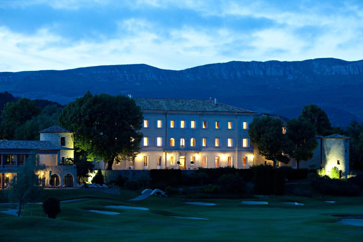 Vue générale sur la montagne ou vue sur la montagne depuis l'hôtel