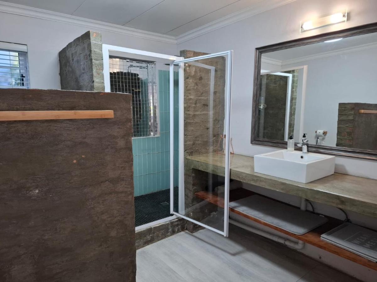 Emmaus Apartment - Housity