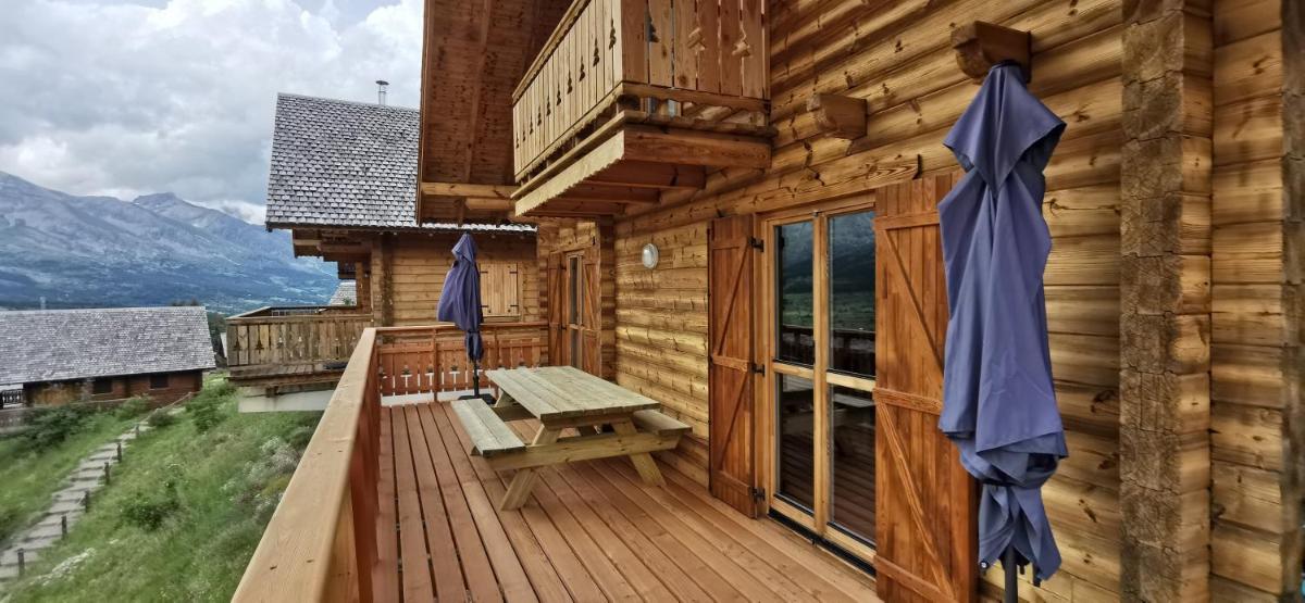 Chalet Aneloup vue d'exception à la Joue du Loup - Housity