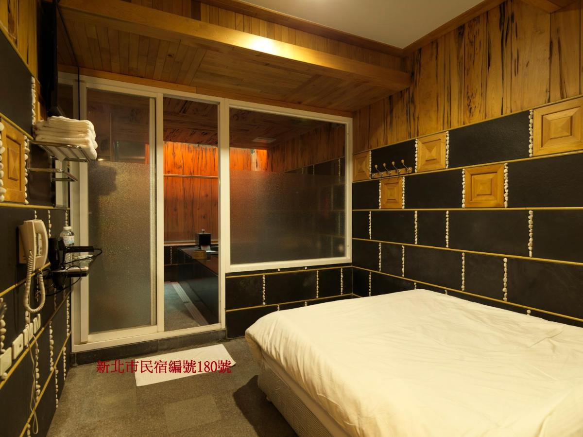 Sun Moon Bed& Breakfast - Housity