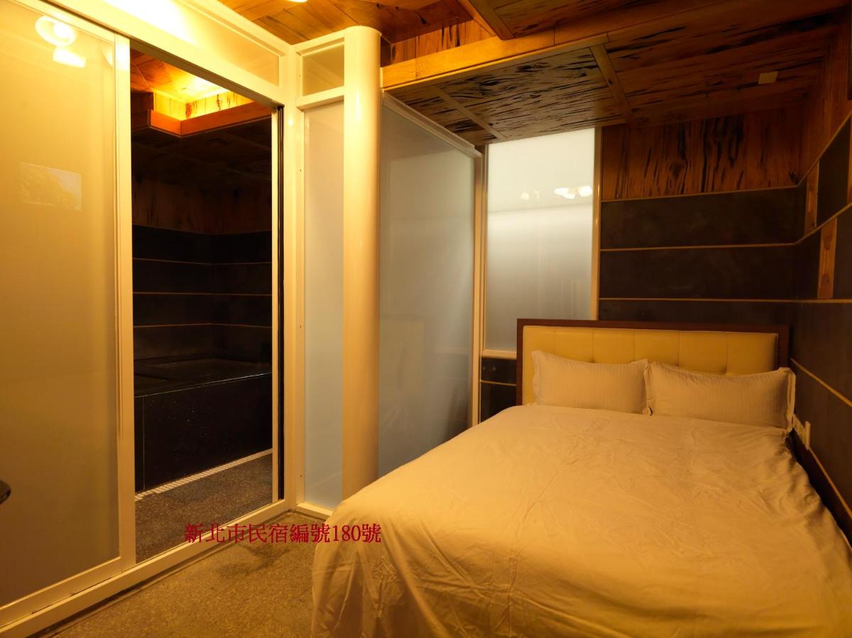 Sun Moon Bed& Breakfast - Housity