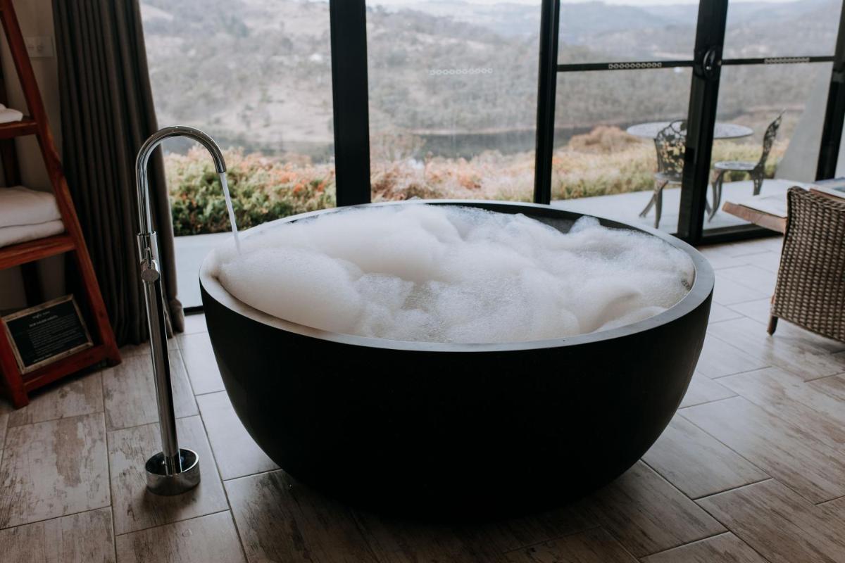 Eagle View Escape - Housity